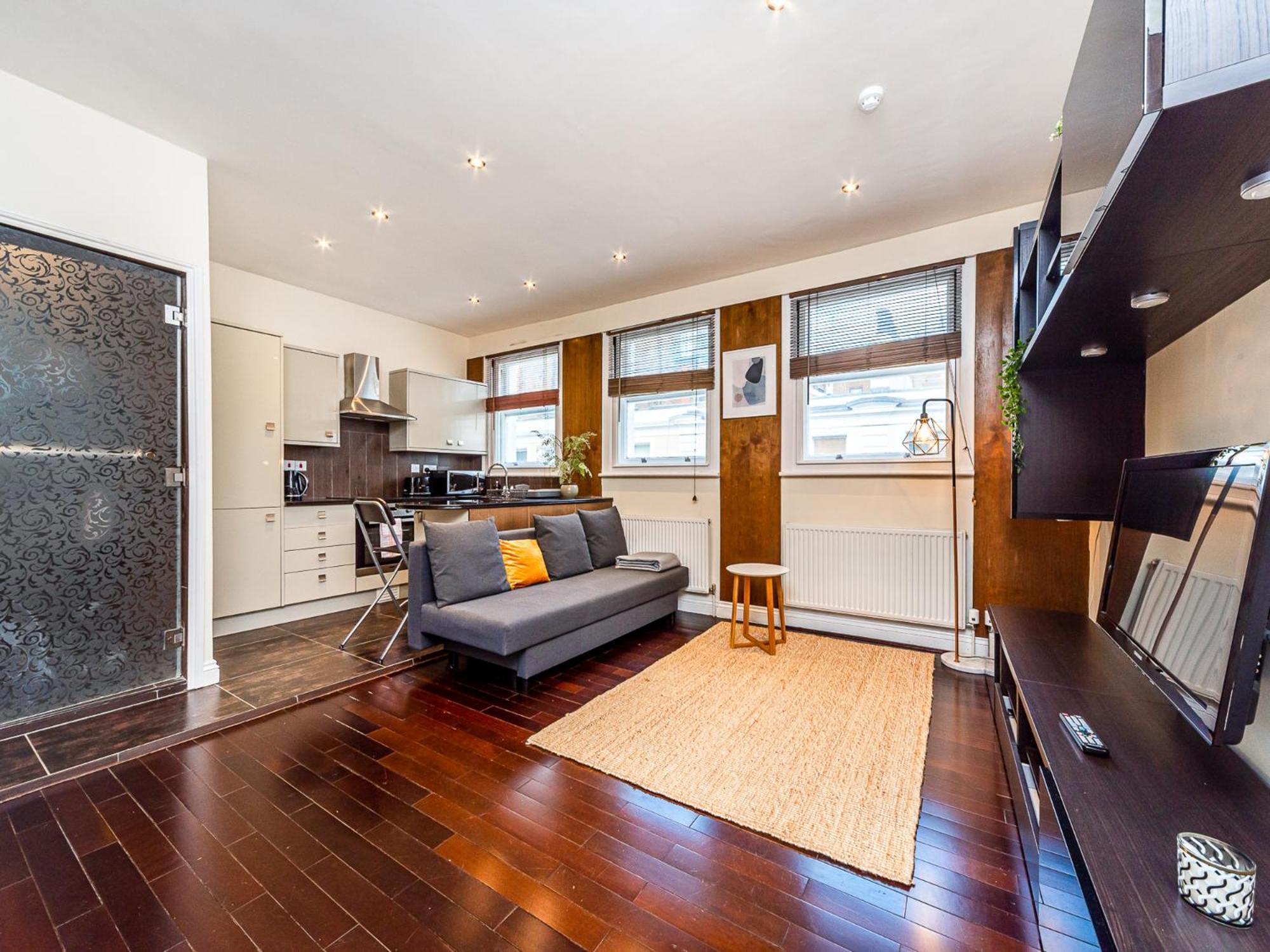 Pass The Keys West End Apartment Near Tottenham Court Road Лондон Екстериор снимка