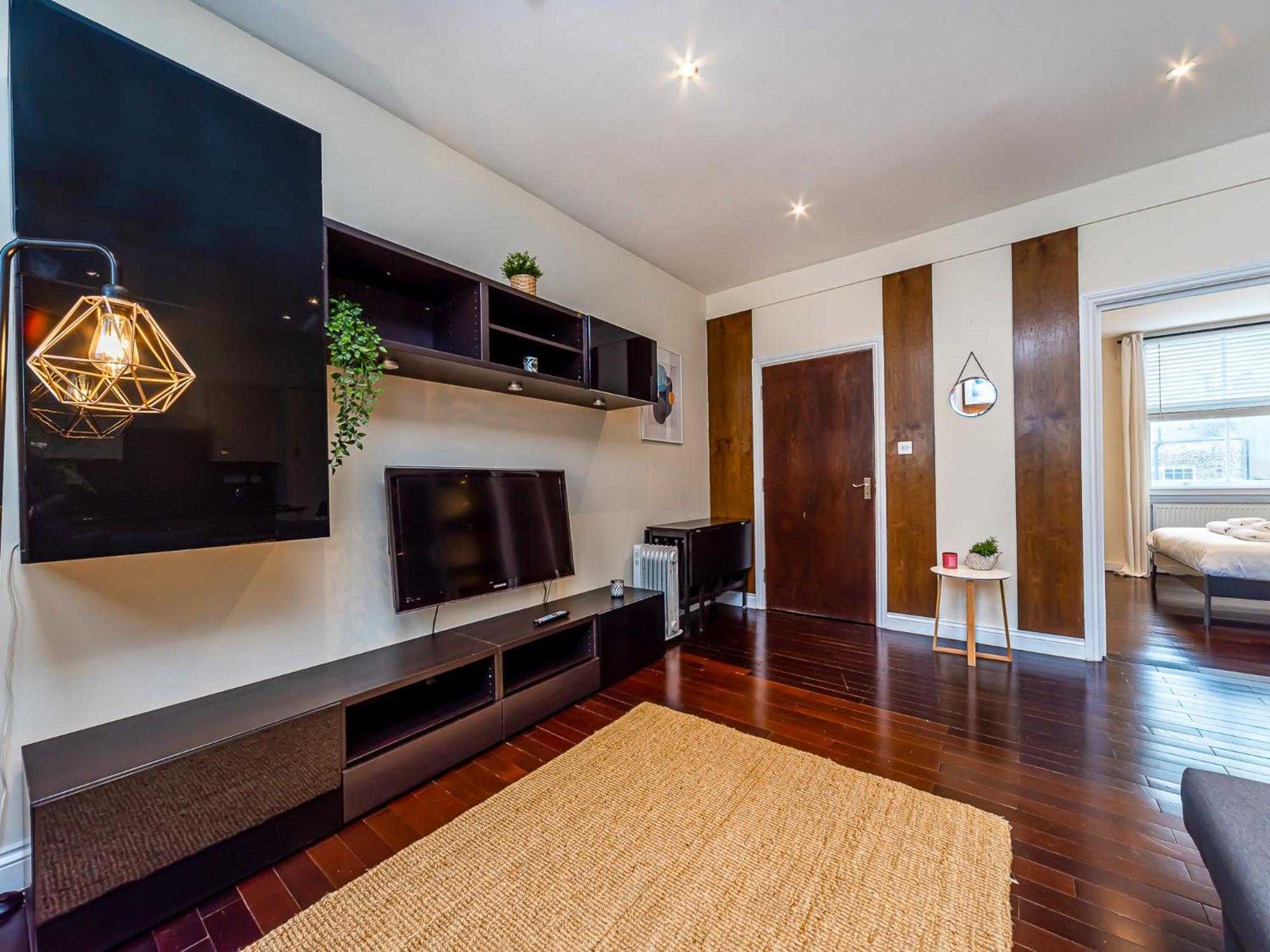 Pass The Keys West End Apartment Near Tottenham Court Road Лондон Екстериор снимка